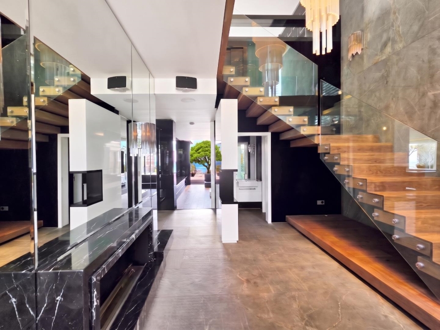 To Let 3 Bedroom Property for Rent in Camps Bay Western Cape